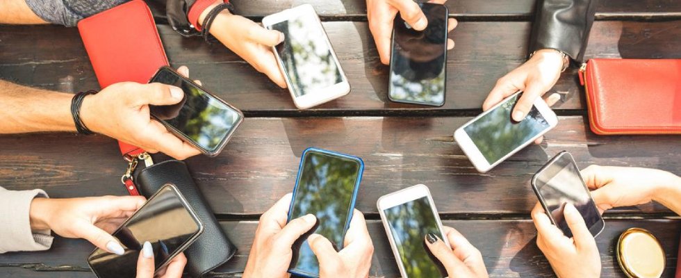 Cheapest Available Smartphones in India Under 10000