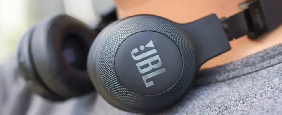 Top 7 Best JBL Headphones for Music, Gaming, and More