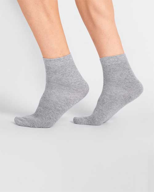 Ankle-length socks for men