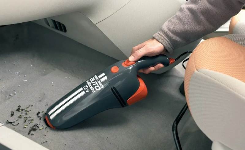 AV1205 Grey DC Vehicle Vacuum Cleaner by BLACK+DECKER