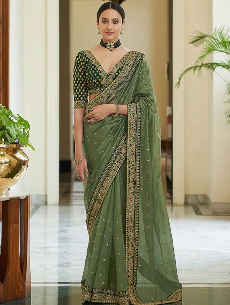 Embrace Tradition with the Alluring Saree