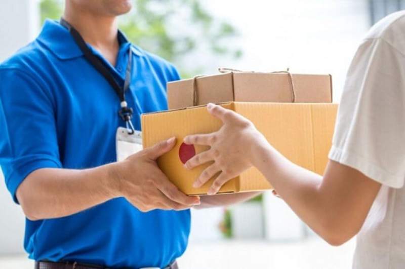 How to Book Professional Courier Home Pickup Services