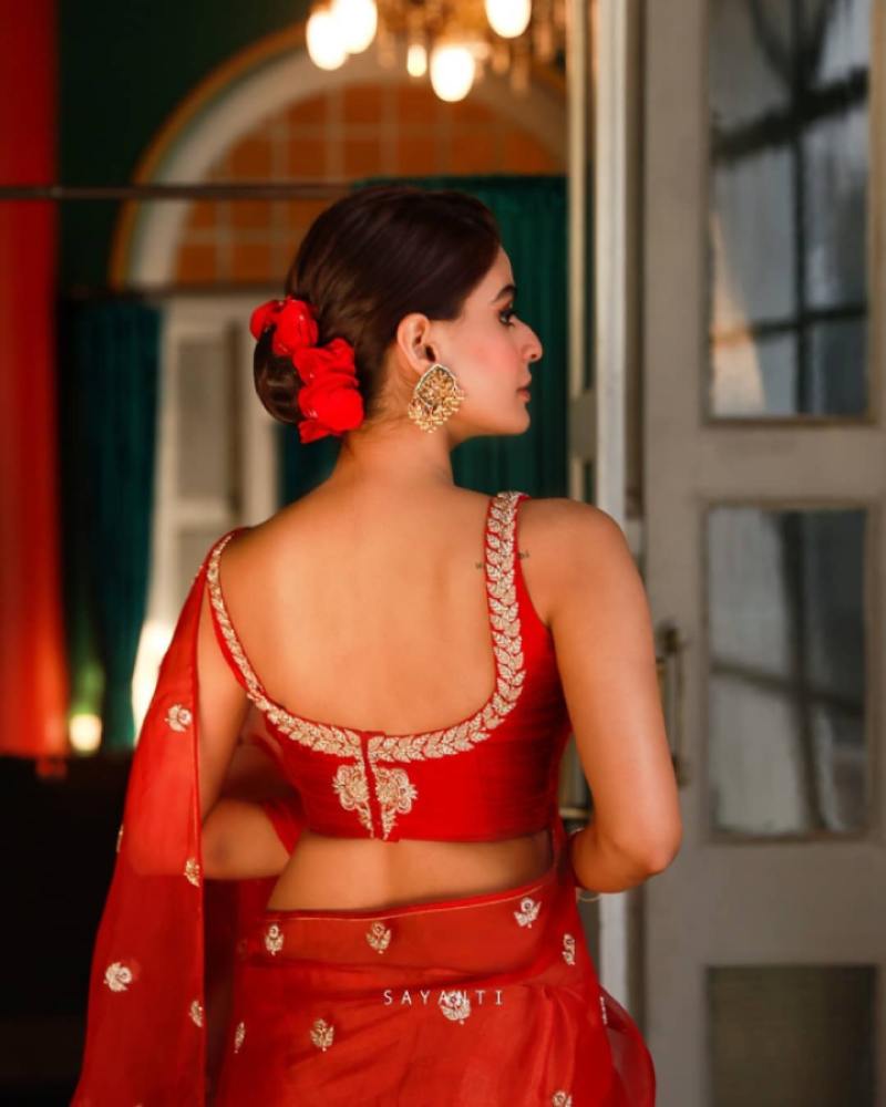 Innovative Blouse Designs for Bengali Sarees
