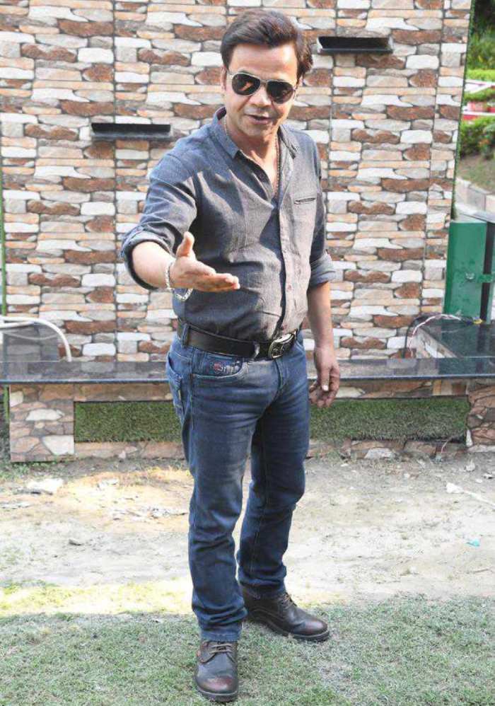 Rajpal Yadav Height In Feet Without Shoes