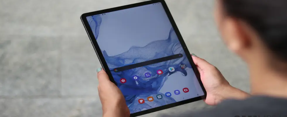 Which companys tablet phone is best for students?