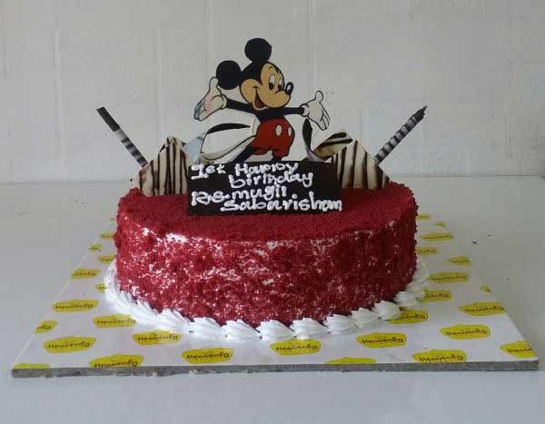 Red Velvet mickey mouse cake design