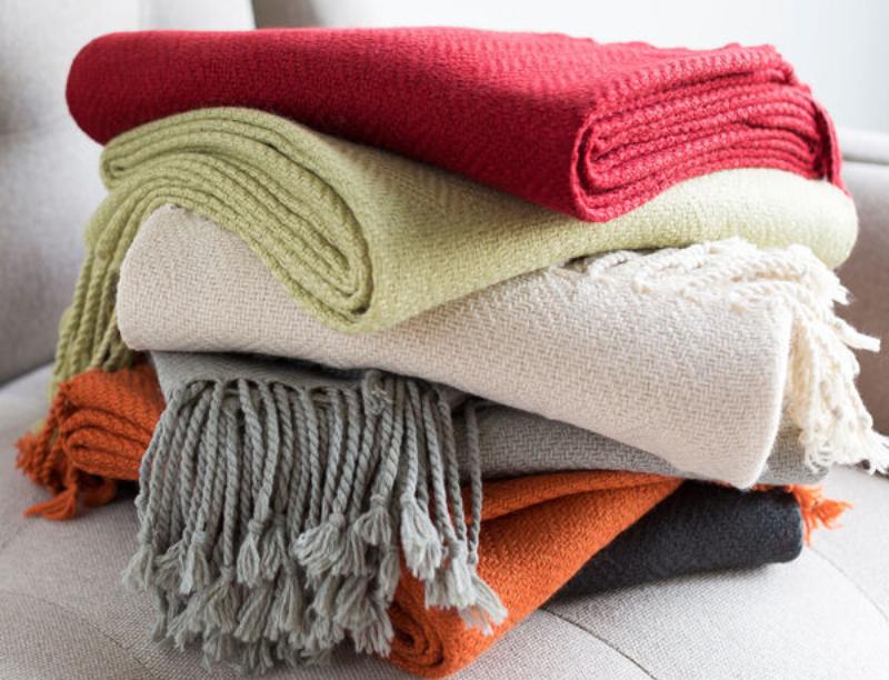 Soft and Cosy Throw Blankets