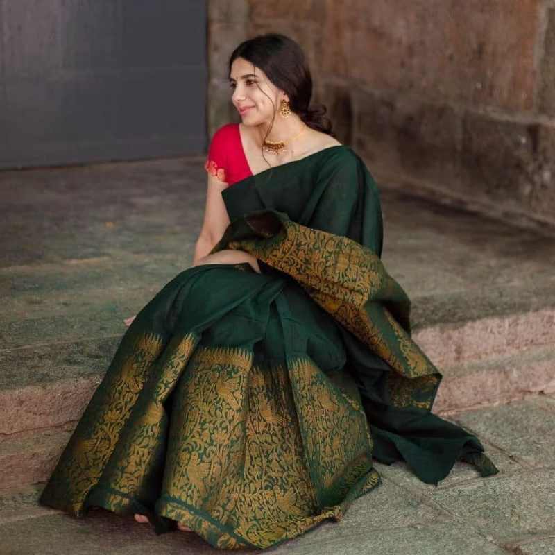 What Are The Merits Of Having Bottle Green Saree?